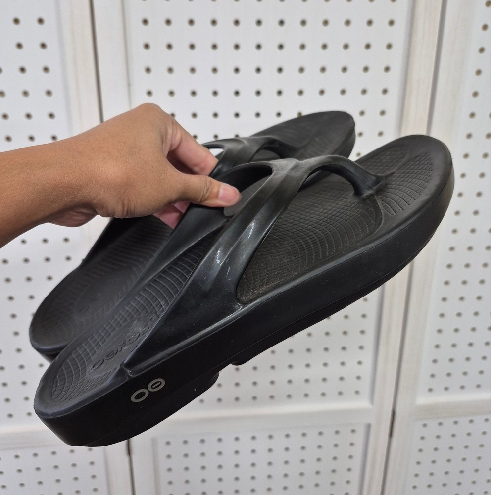 OOFOS Original Recovery Sandals Black Thong Flip Flops Women's Size 11